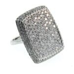 AR-11457W - 18K White Gold Fashion Ring