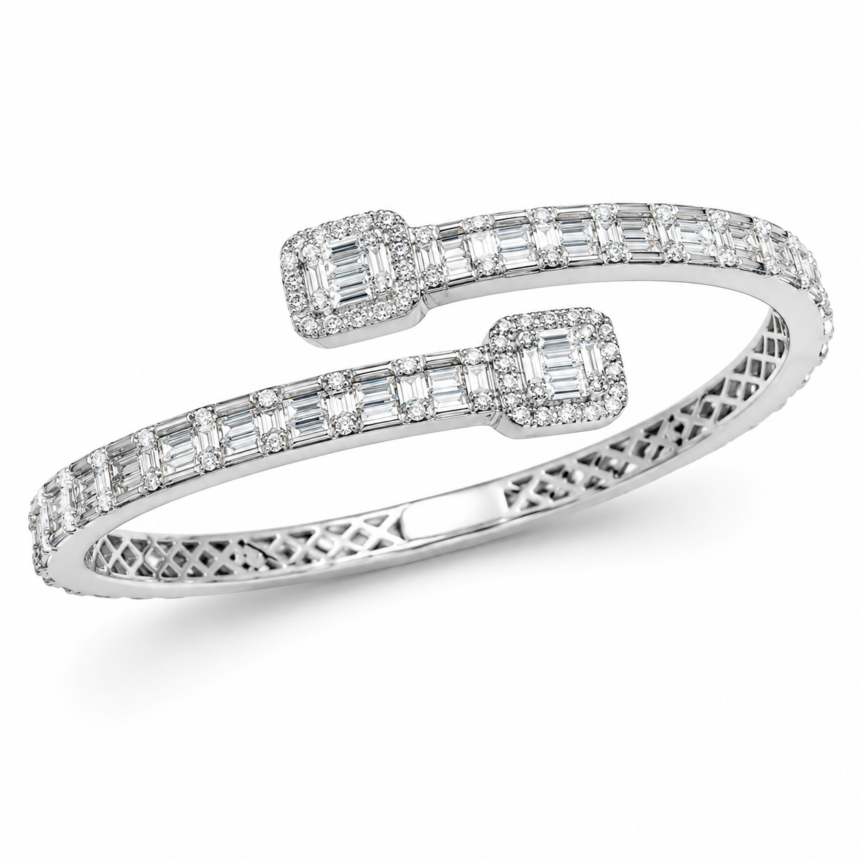 BG000574W - 14K White Gold Bangle