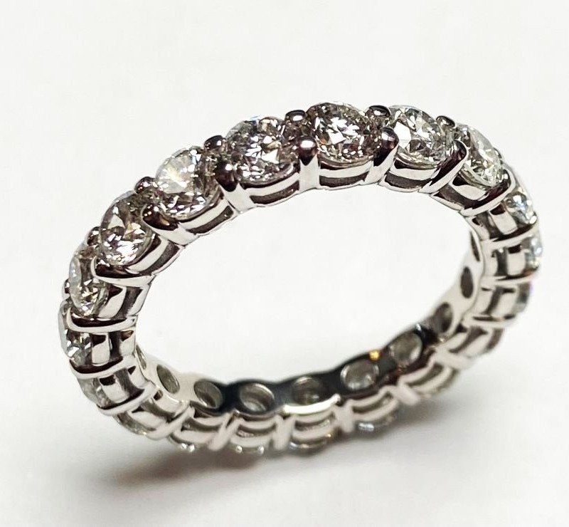 C300ETW - 14K White Gold Eternity Band
