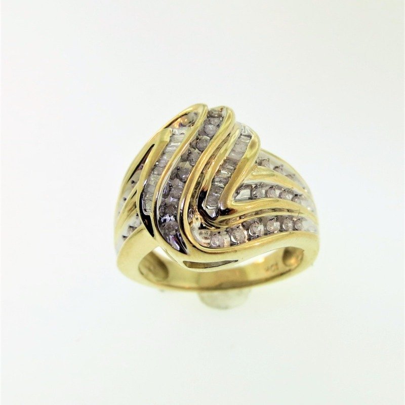 CO10KFRY0547 - 10K Yellow Gold Fashion Ring