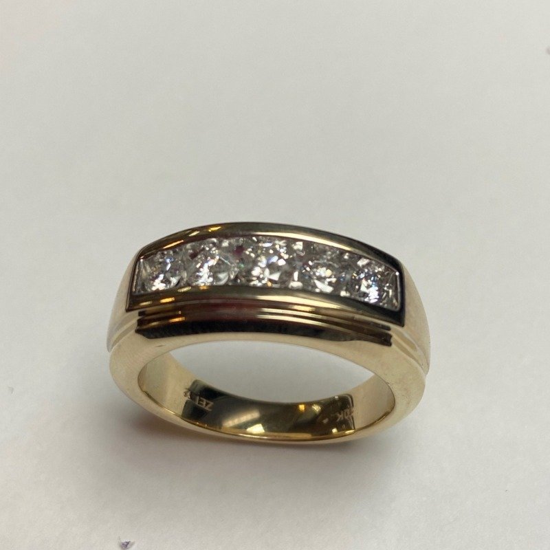 CO10KYGR111 - 10K Yellow Gold Gents Ring