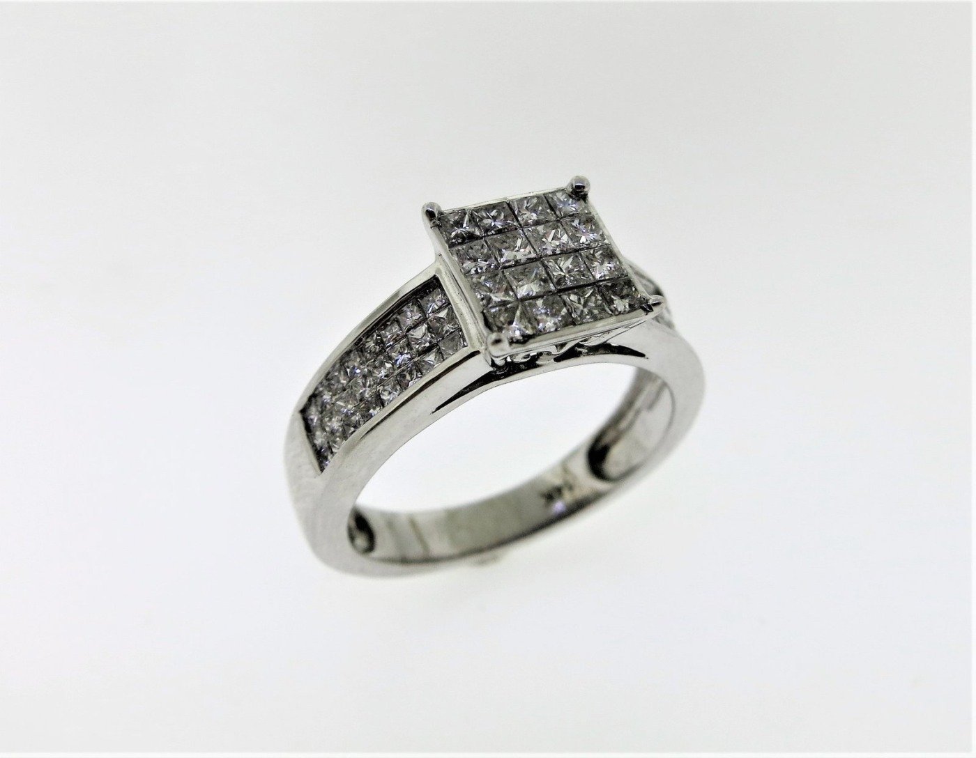 CO22018LSW - 14K White Gold Engagement Ring