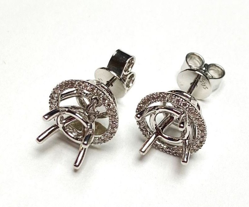 ER421732W - 14K White Gold Stud Earrings