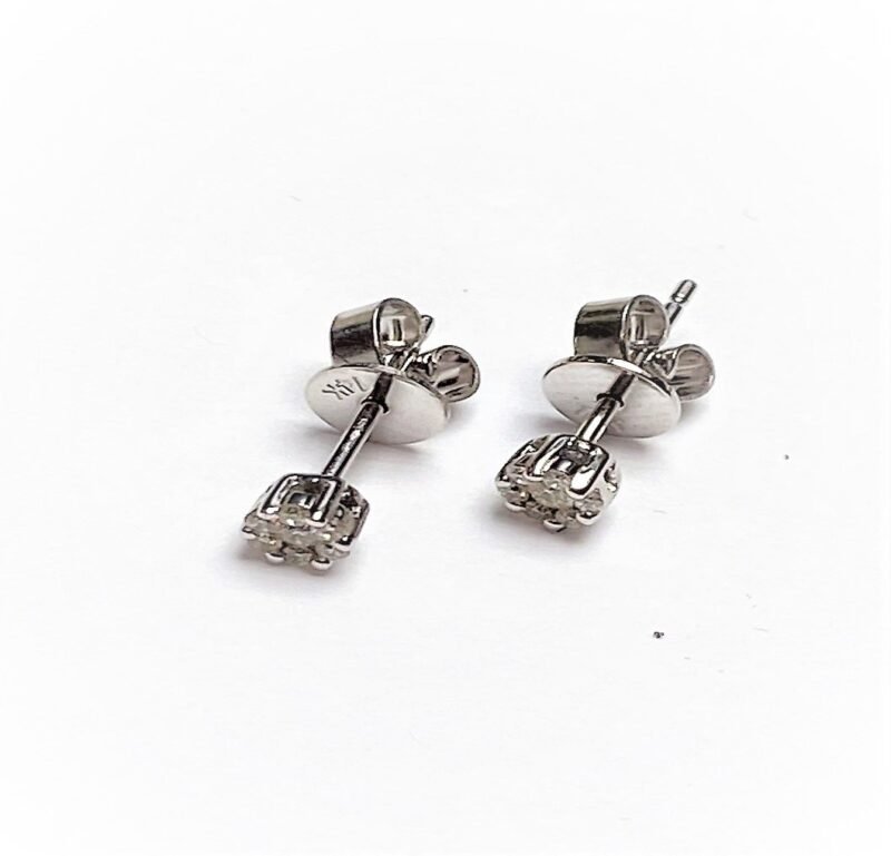 ER532W - 14K White Gold Stud Earrings