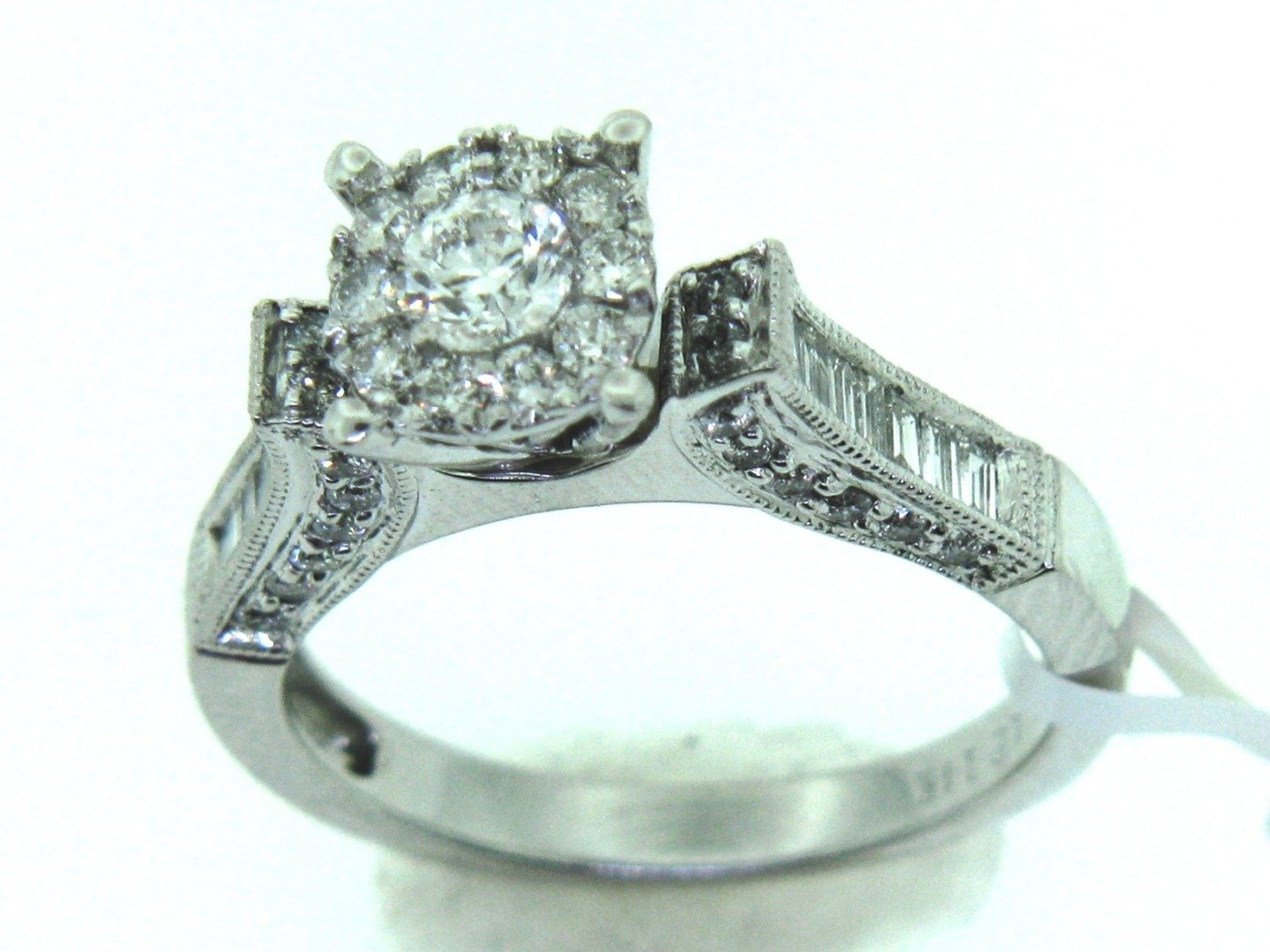 F21221LSW - 14K White Gold Engagement Ring