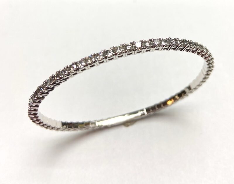 FB27PAVW1 - 14K White Gold Bangle