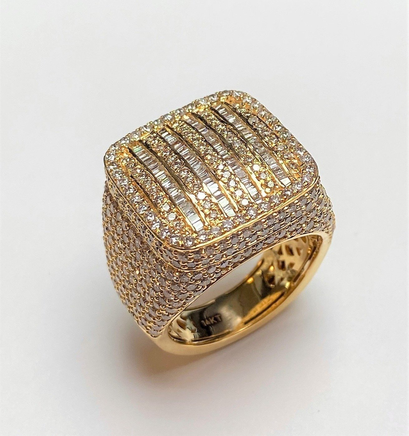 GRG0020Y - 14K Yellow Gold Gents Ring