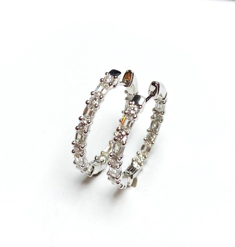 KE303186W - 14K White Gold Hoop Earrings