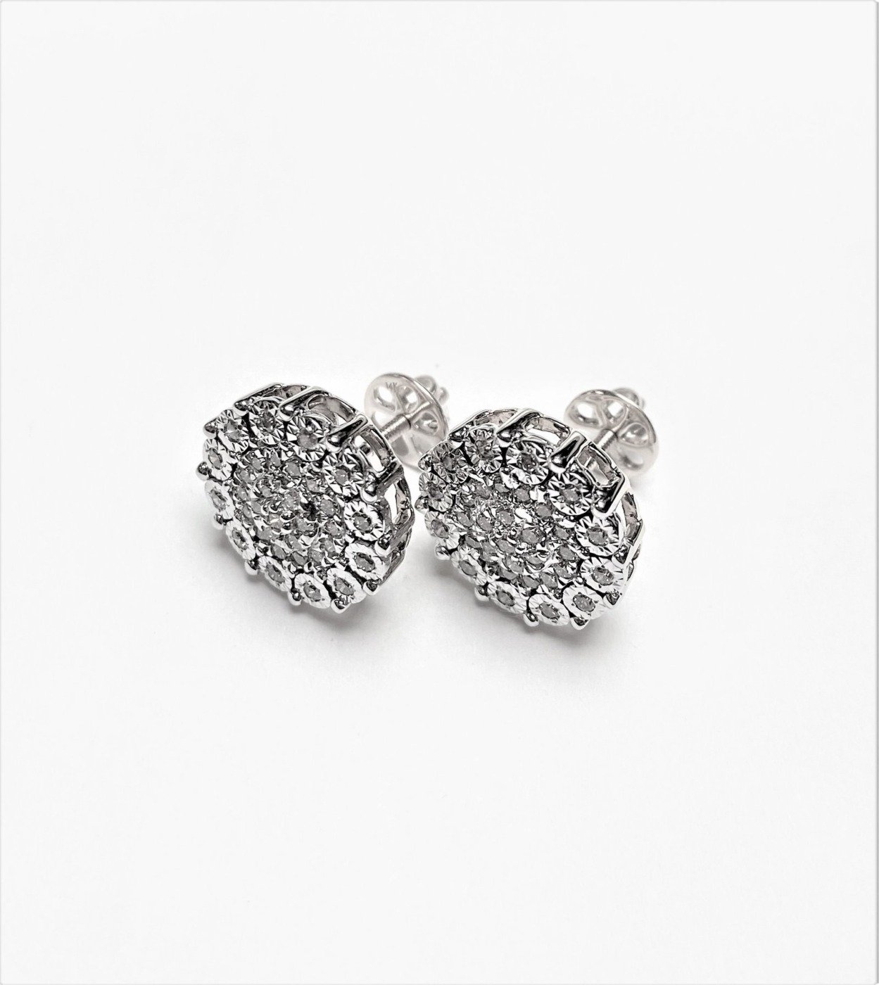 KNRER8082W - 14K White Gold Stud Earrings