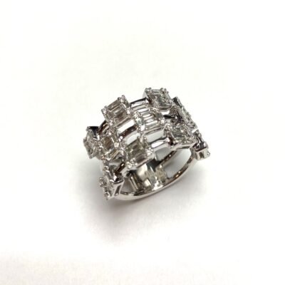 KR105812W1 - 14K White Gold Ring