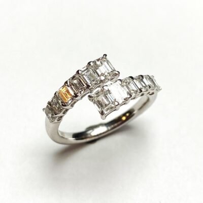 KR106970W1 - 14K White Gold Ring