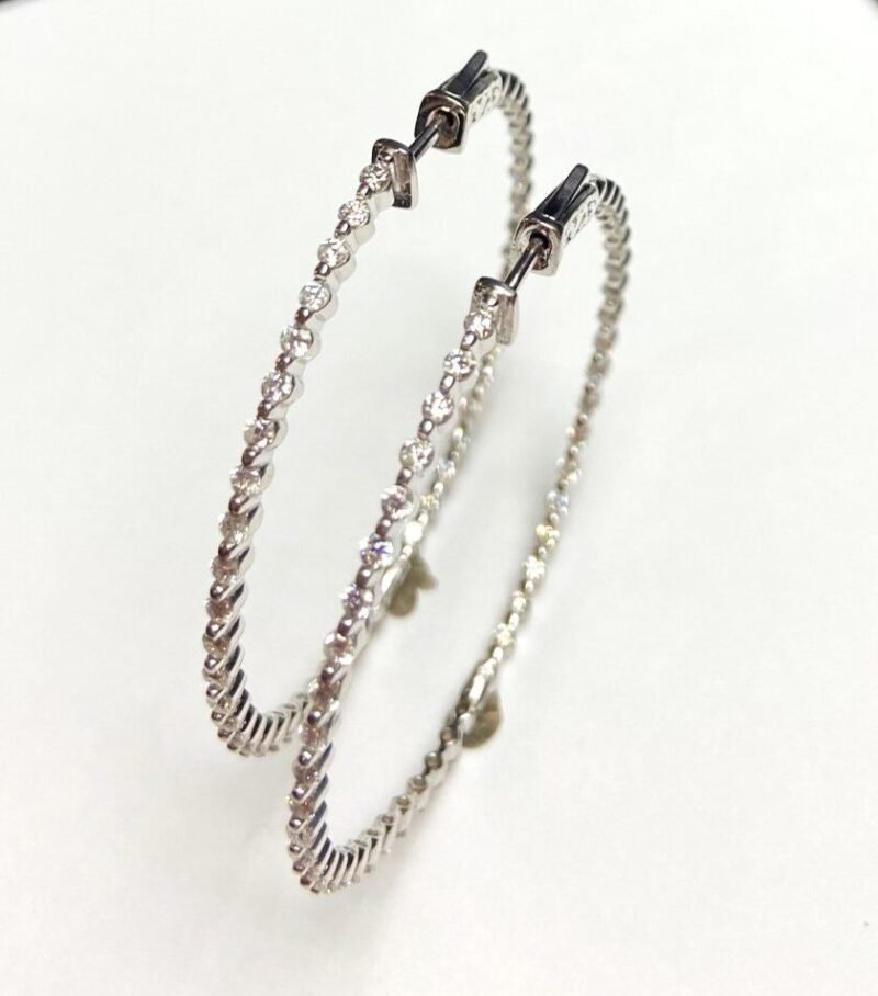 MJ0640-2CEW23 - 14K White Gold Hoop Earrings