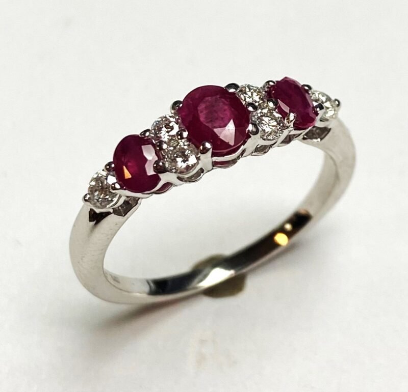 R60165RBW - 14K White Gold Ring