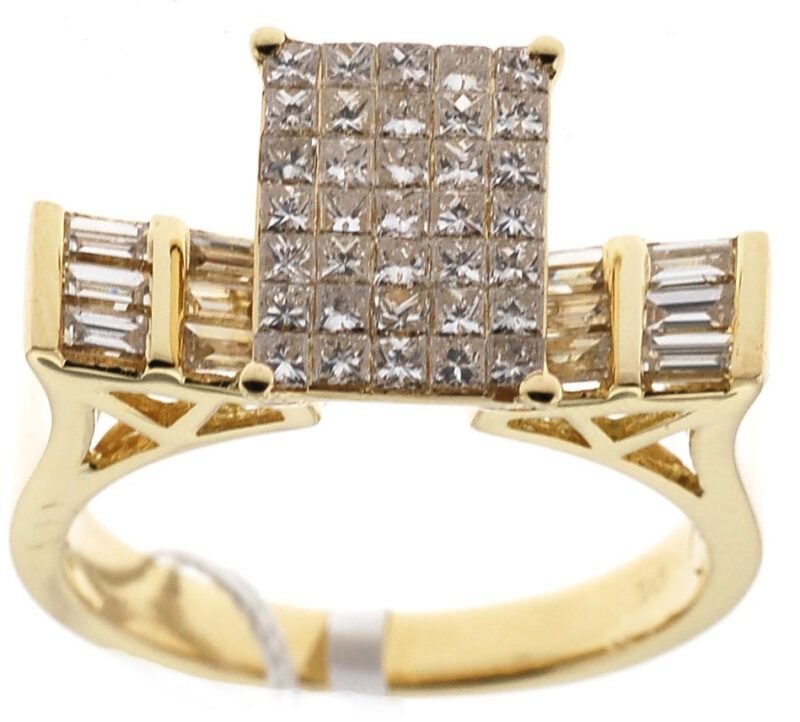 SLR02465 - 14K Yellow Gold Engagement Ring