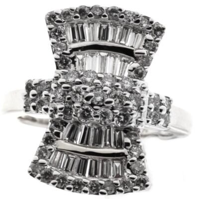 U988 - 14K White Gold Ring