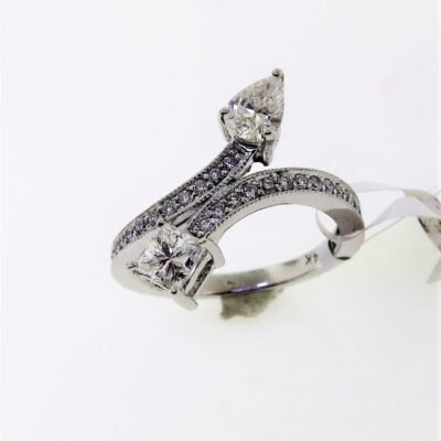 UB10039FW - 14K White Gold Ring