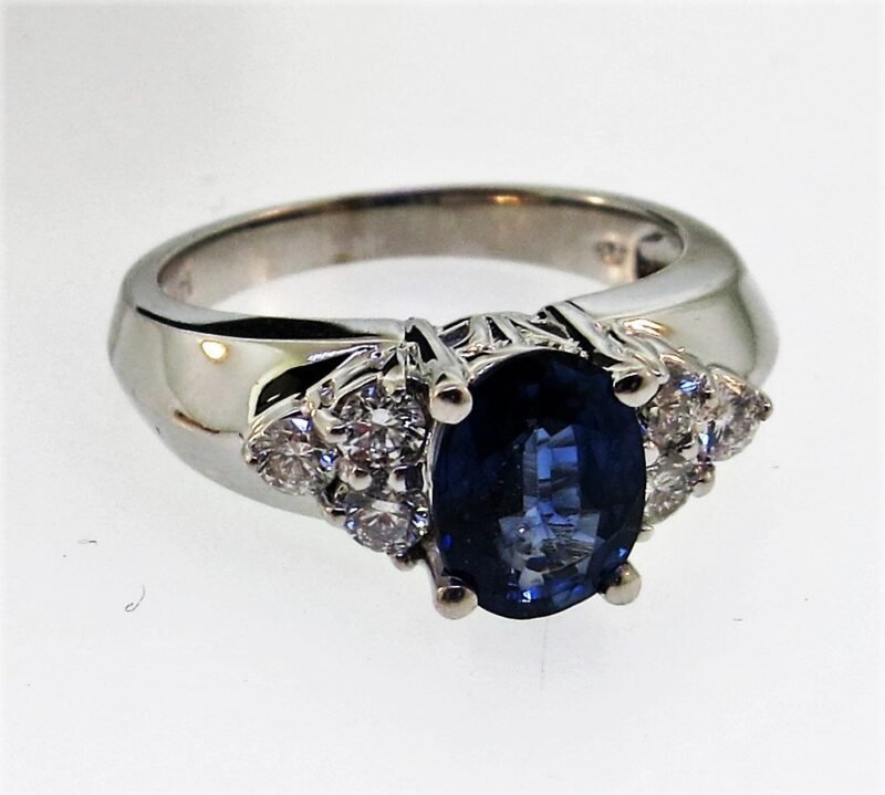 UB10040FWJSA - 14K White Gold Ring
