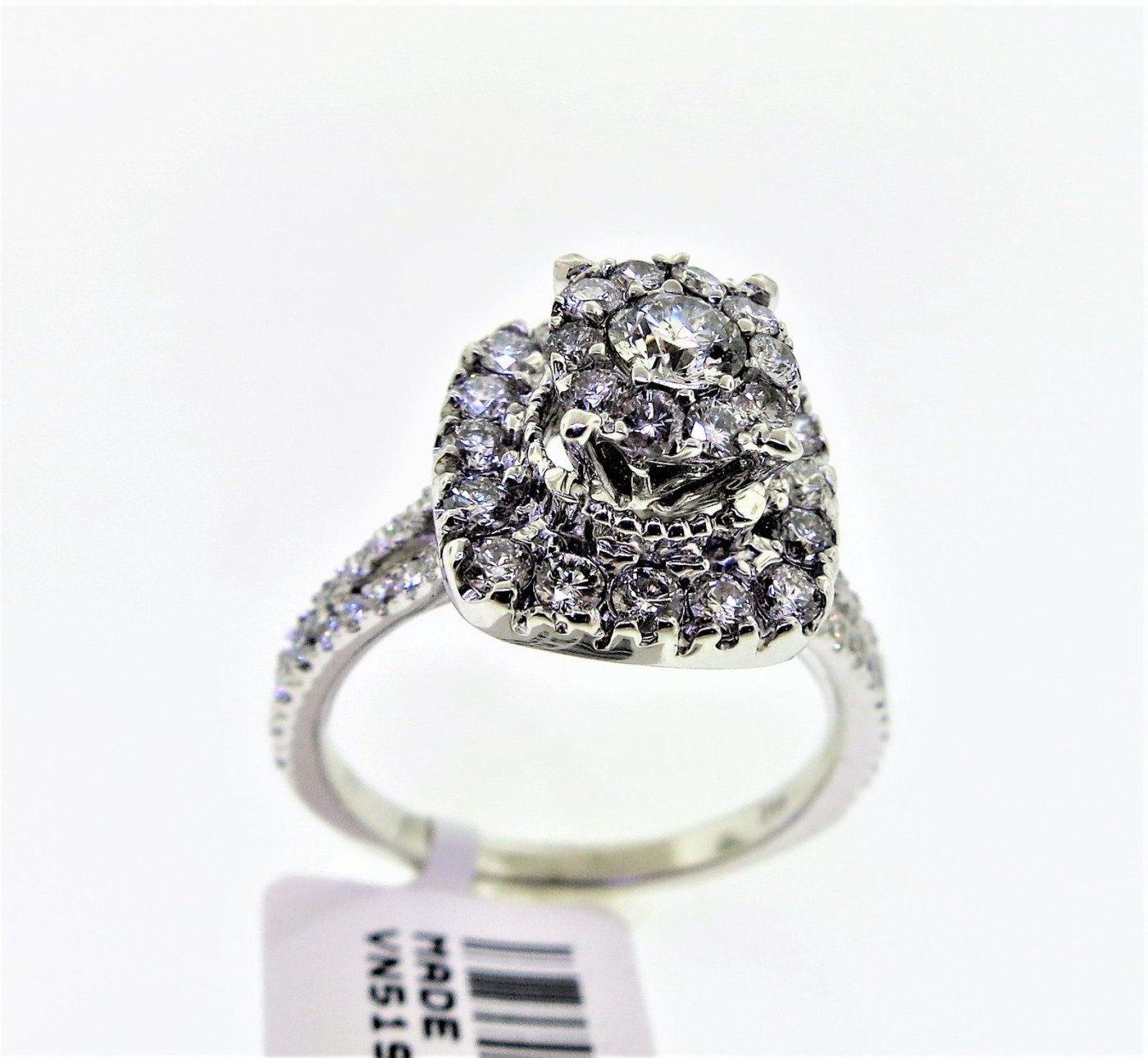 UB10143-3LSWBH -   Engagement Ring
