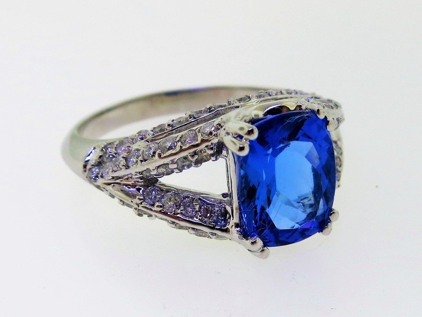 UB10158FWTA -   Colored Stone Ring