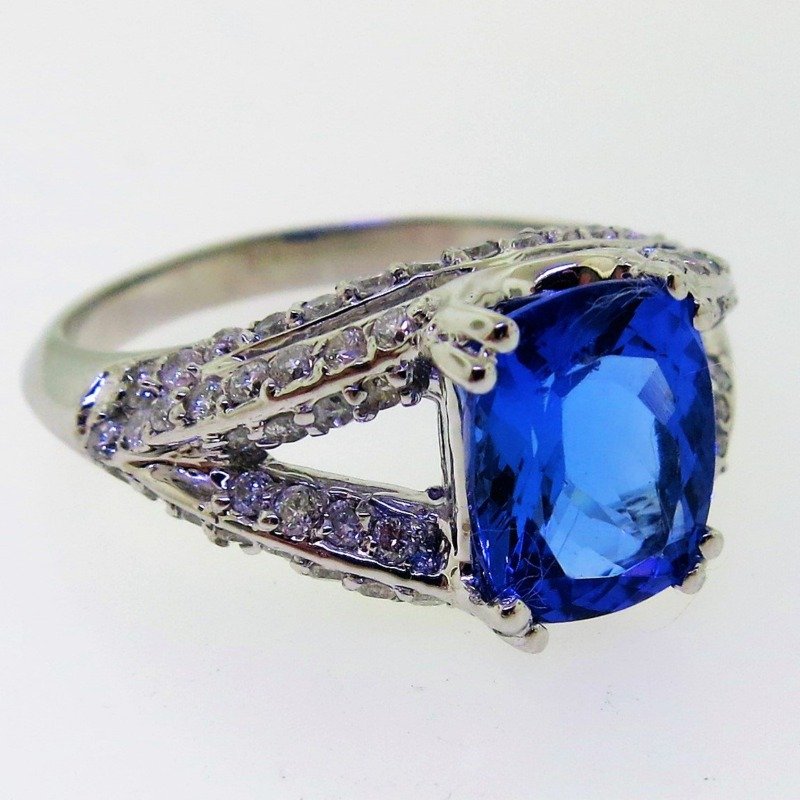 UB10158FWTA -   Colored Stone Ring