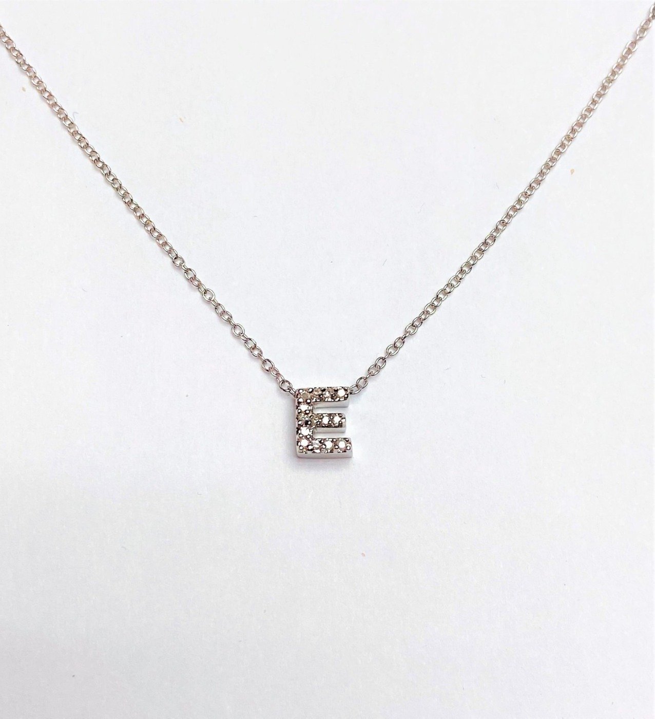 UB10228PW-E - 10K White Gold Pendant