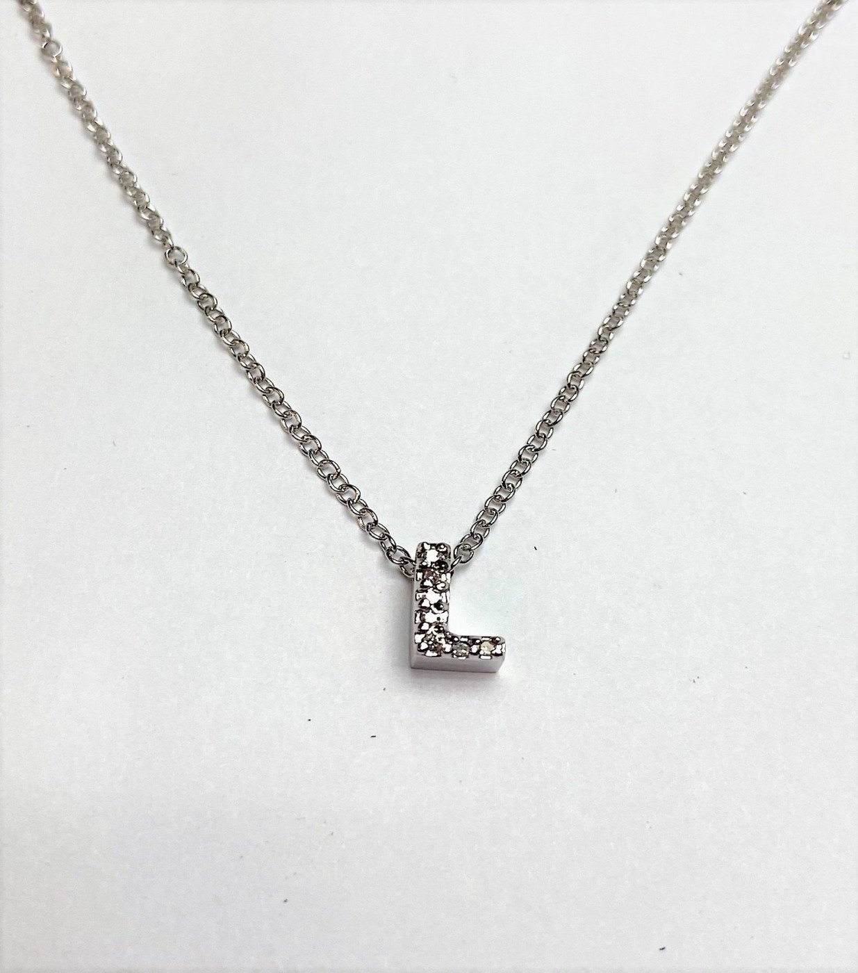 UB10228PW-L - 10K White Gold Pendant