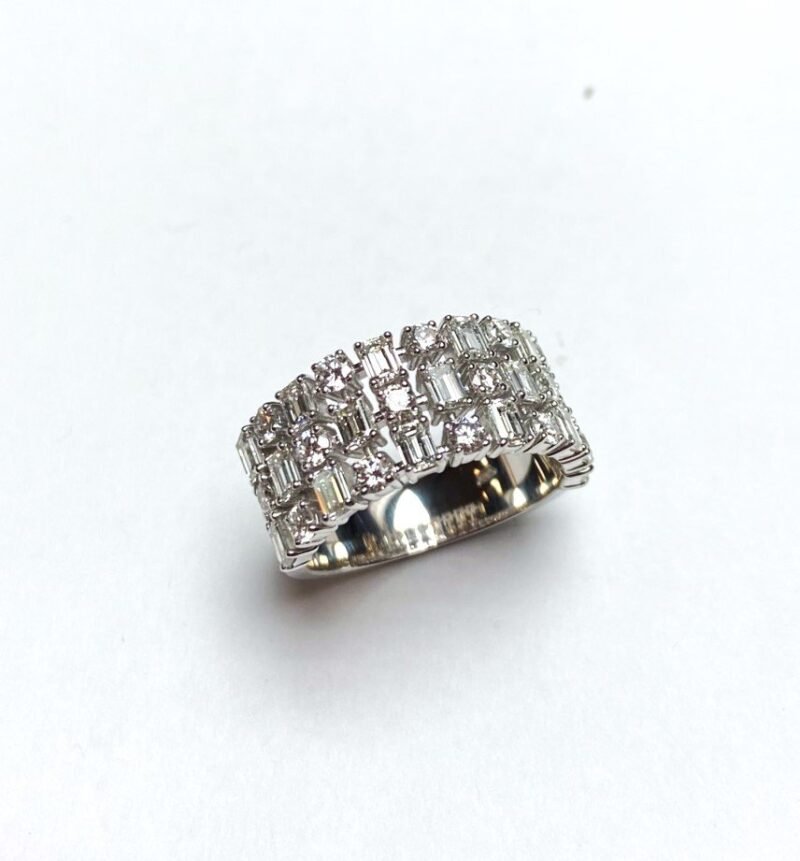 UB10564AW - 14K White Gold Anniversary Ring