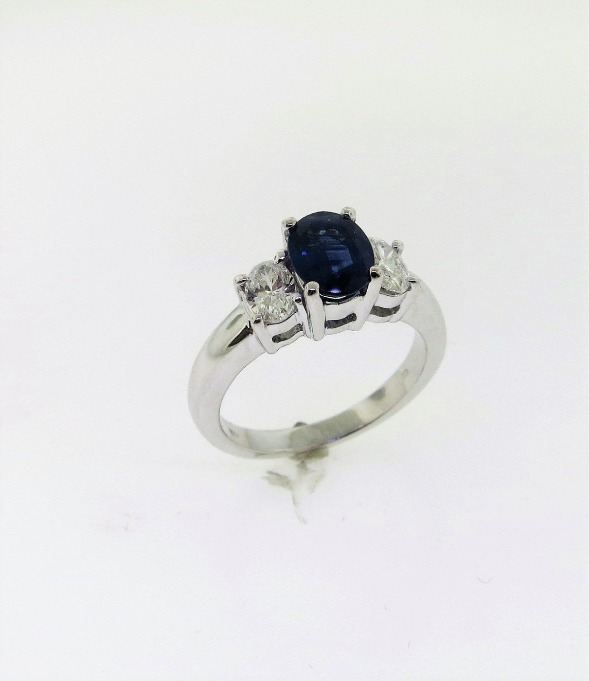 UB3907FWSA53 -   Ring