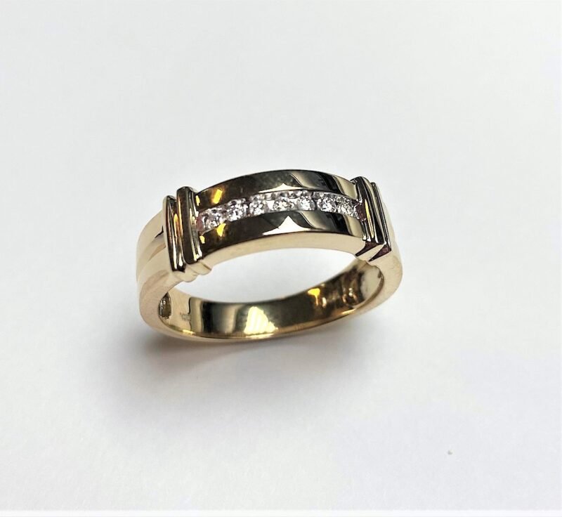 UB4979GY55 - 14K Yellow Gold Gents Ring
