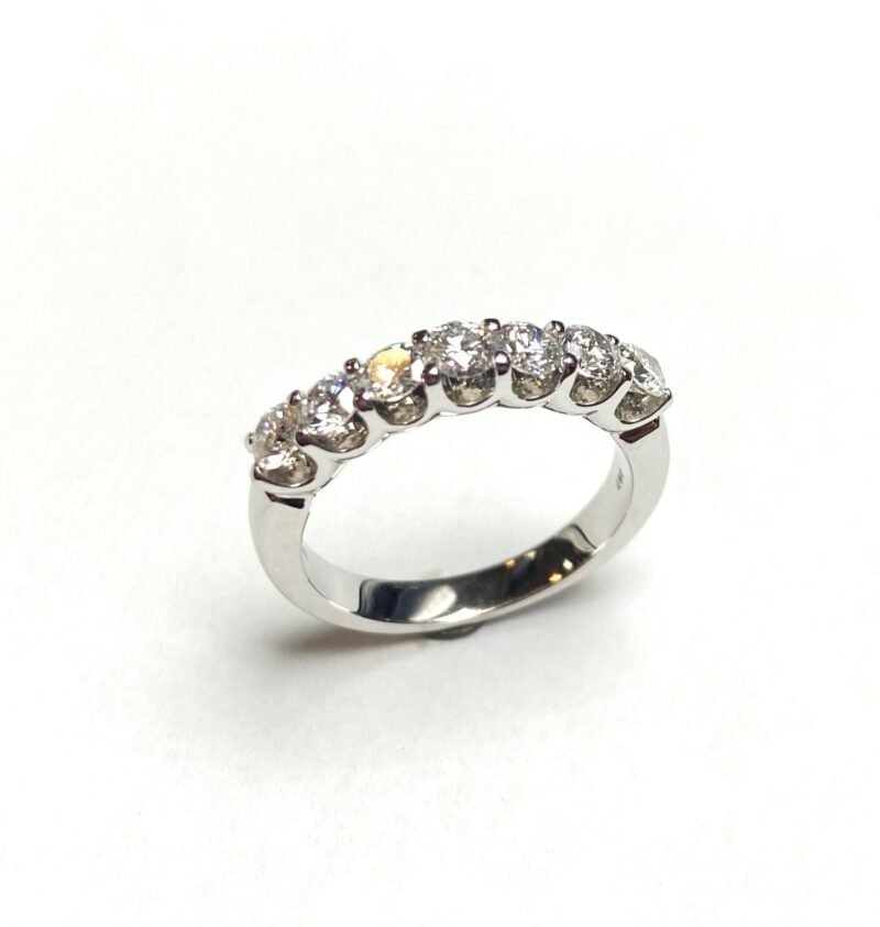 UB5219LKW - 14K White Gold Wedding Band