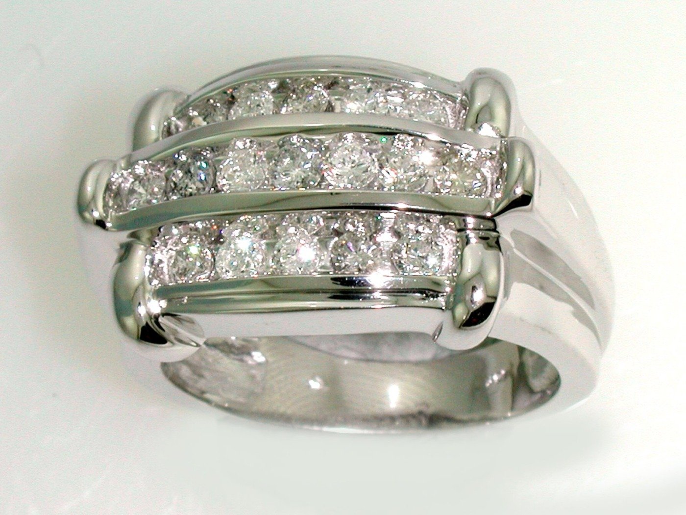 UB5756GW -   Ring