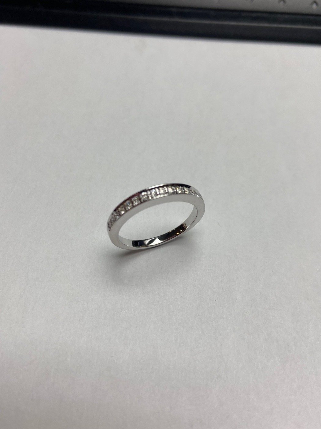 UB5812LEW - 14K White Gold Wedding Band