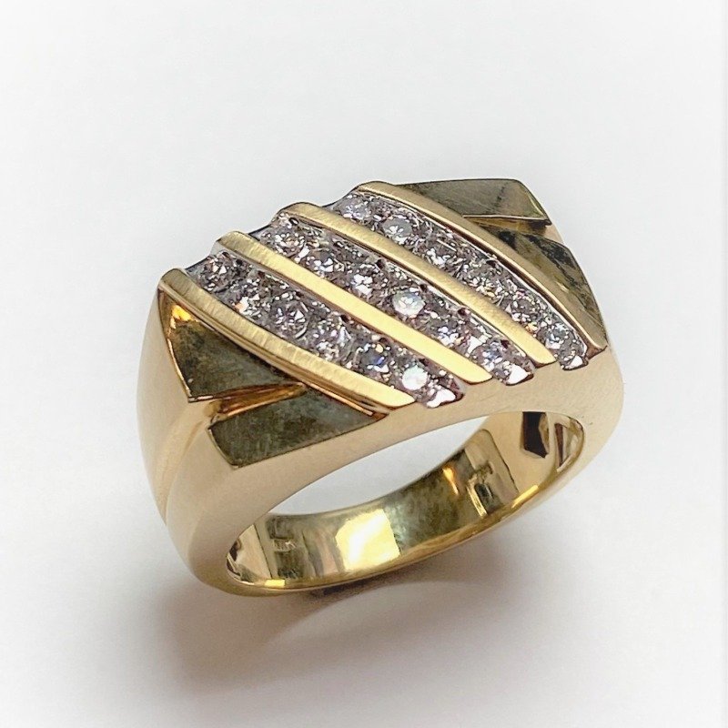 UB5818GKY - 14K Yellow Gold Gents Ring