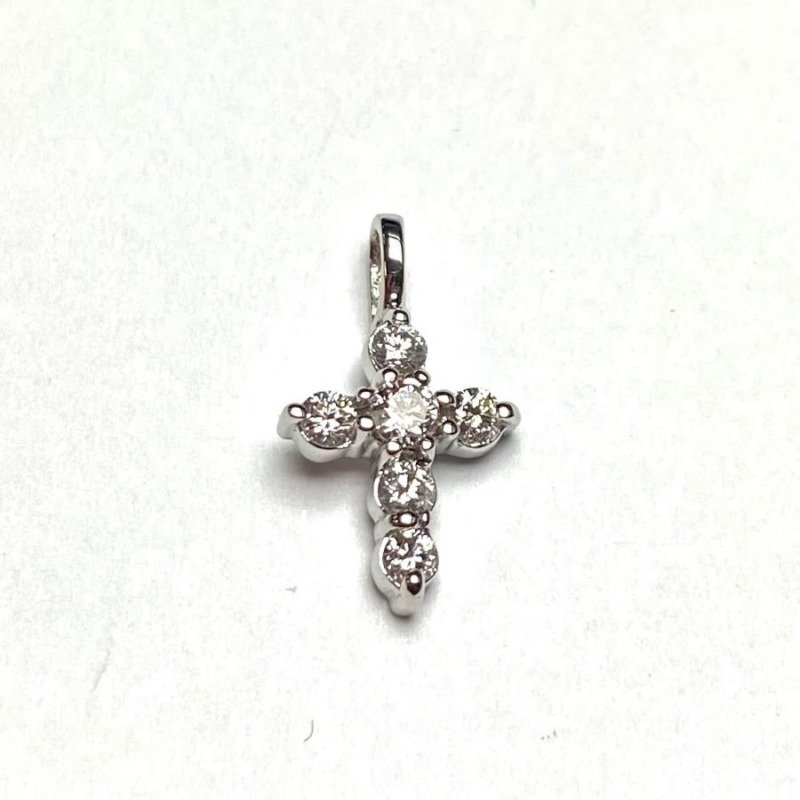 UB5869P-10W - 10K White Gold Cross Pendant