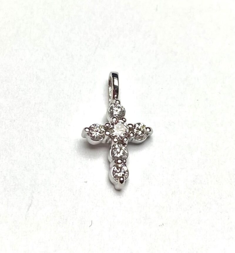 UB5869P-10W - 10K White Gold Cross Pendant