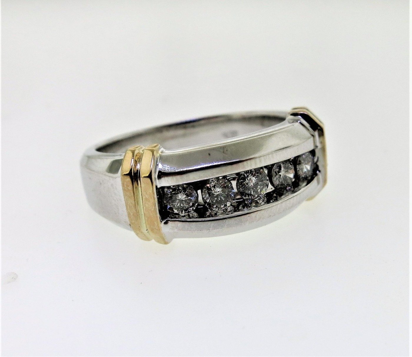 UB5886GWY -   Gents Ring