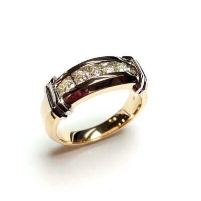 UB5886GYW - 14K Two Tones Gold Gents Ring