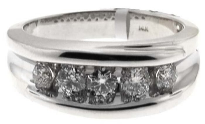 UB6100GHW - 14K White Gold Gents Ring