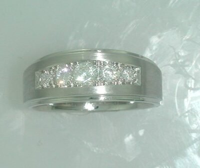 UB6200GHW1 -   Ring