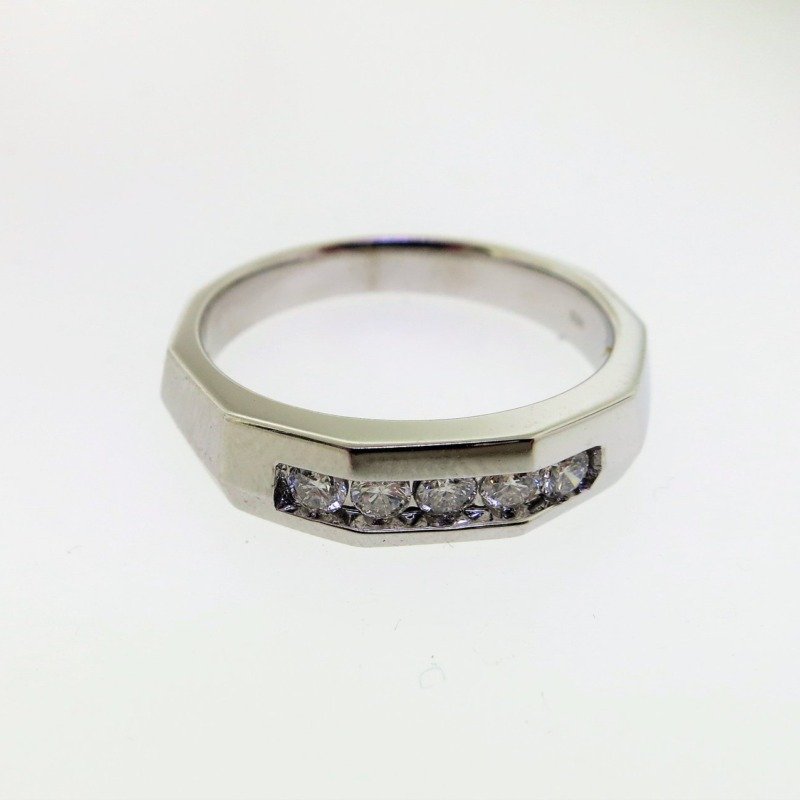 UB6374GW -   Ring
