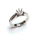 UB7292SMW - 14K White Gold Semi Mount Ring