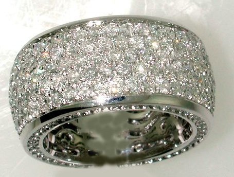 UB7319ABW-3 - 14K White Gold Anniversary Ring