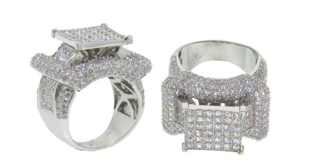 UB7456FRW - 14K White Gold Engagement Ring