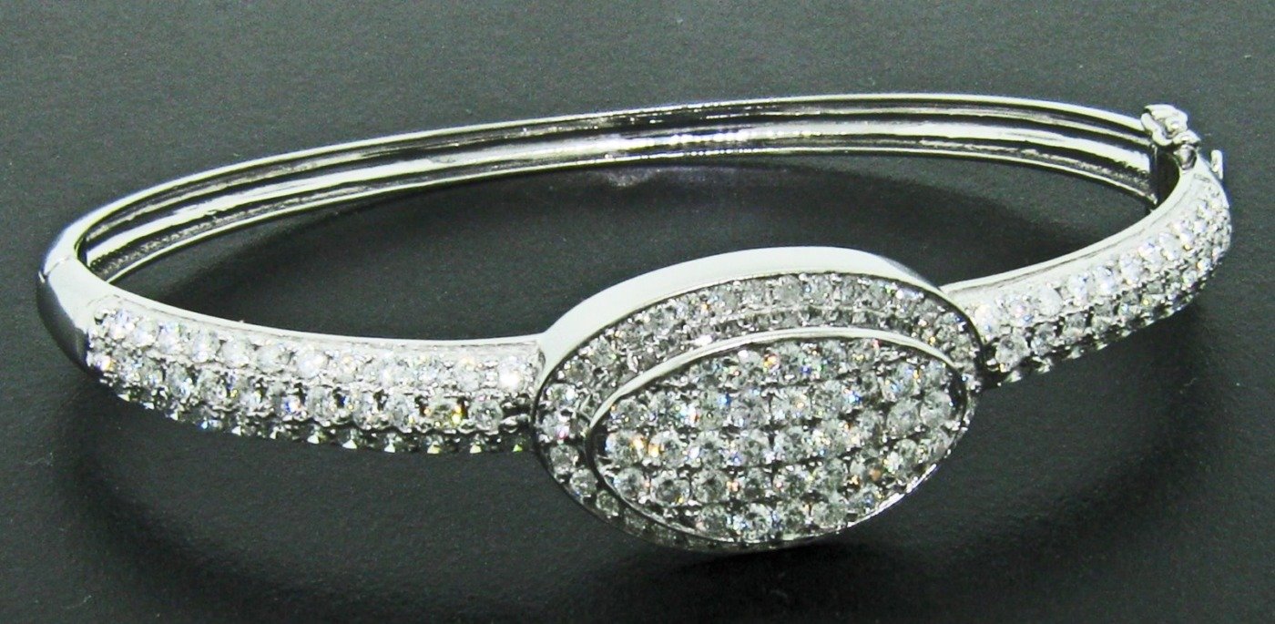 UB7493BGW-2 - 14K White Gold Bangle