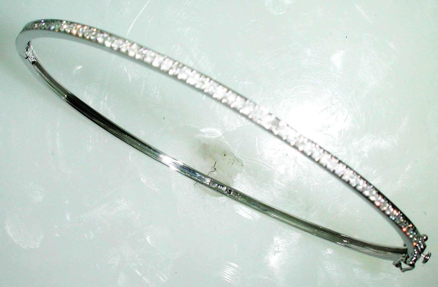 UB7553BGW/B -   Bangle