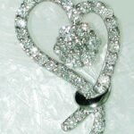 UB7567PW - 14K White Gold Pendant