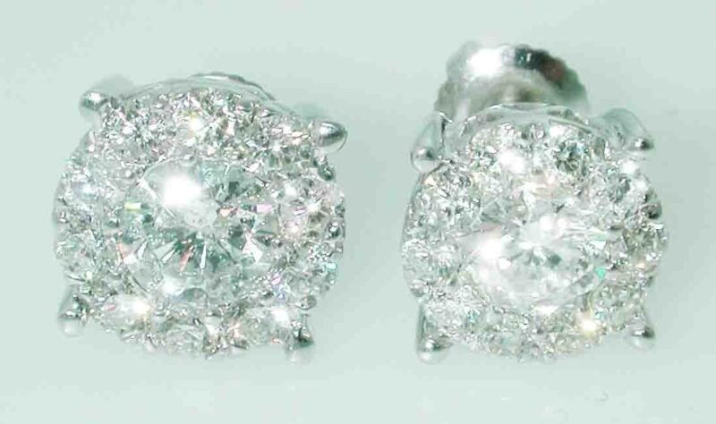 UB7663-5EW - 14K White Gold Stud Earrings