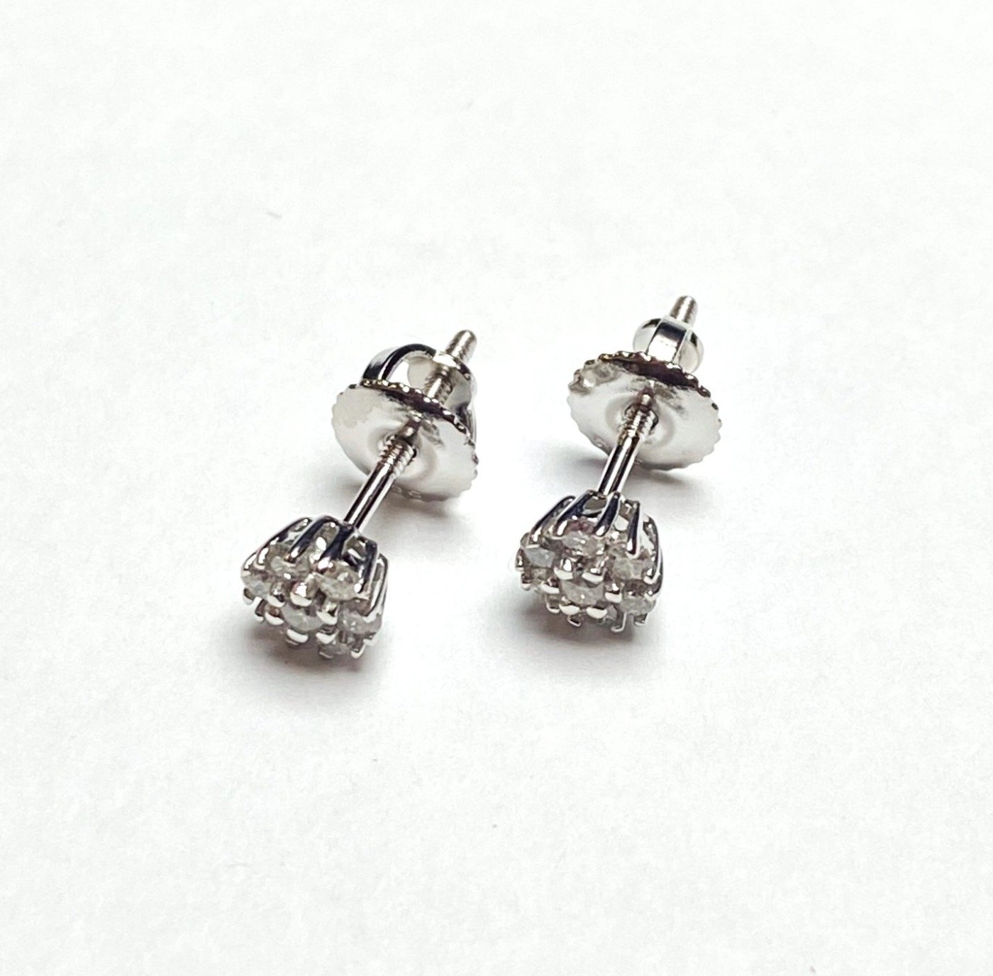 UB7713-7EW - 14K White Gold Stud Earrings