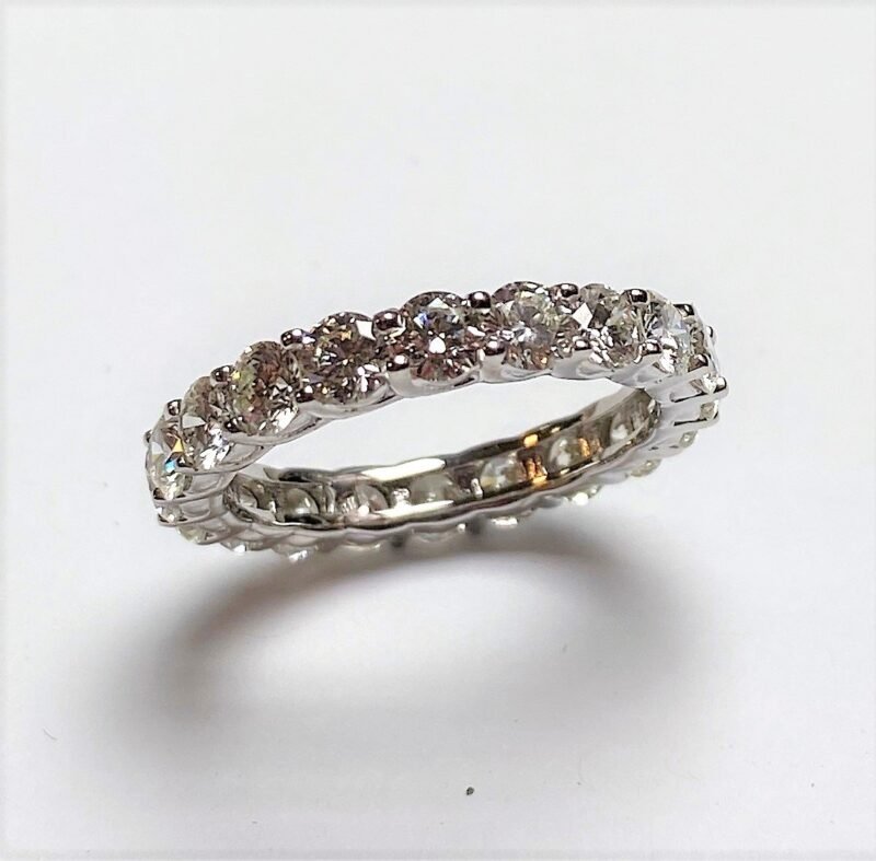 UB7757ETRJW - 14K White Gold Eternity Band