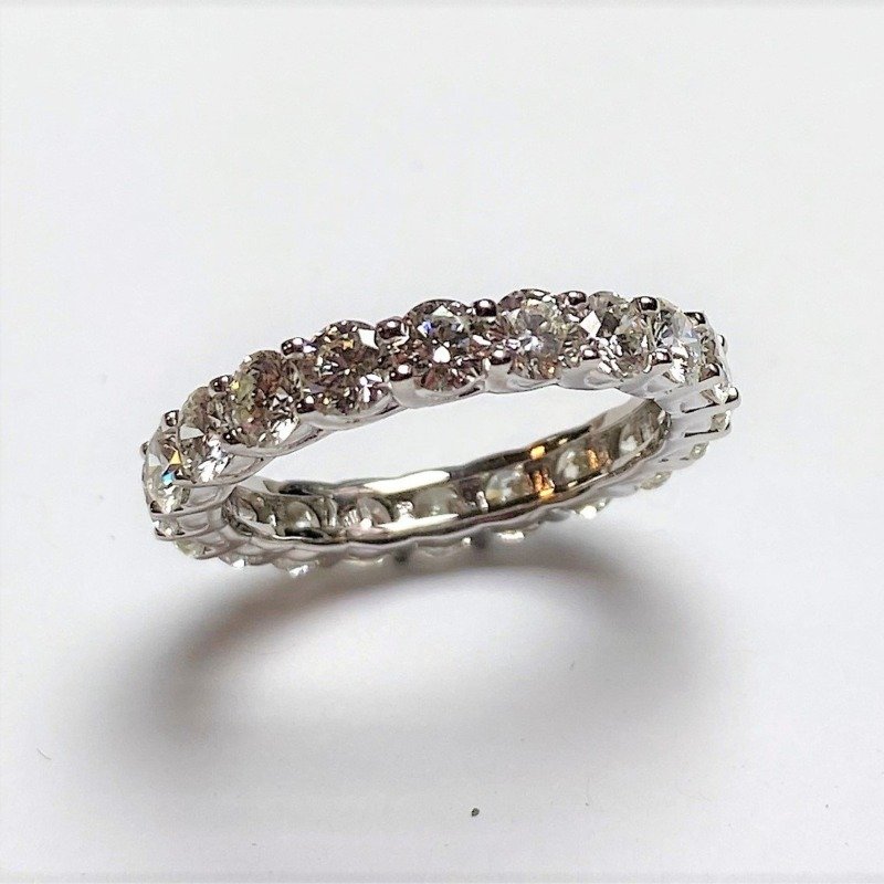 UB7757ETRJW - 14K White Gold Eternity Band